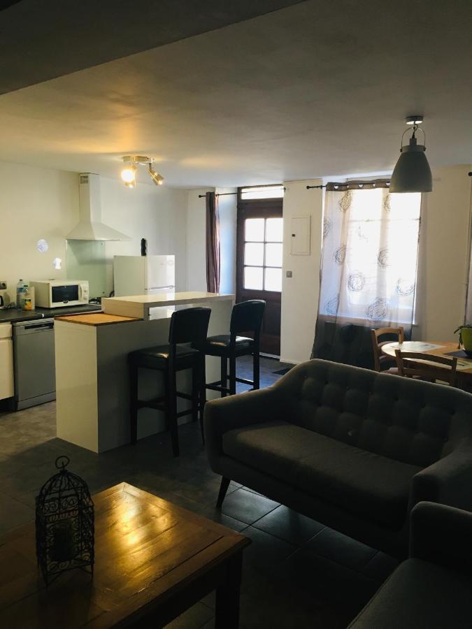 Gite De Vac'S Et D'Affaires A Monthermé Exterior foto